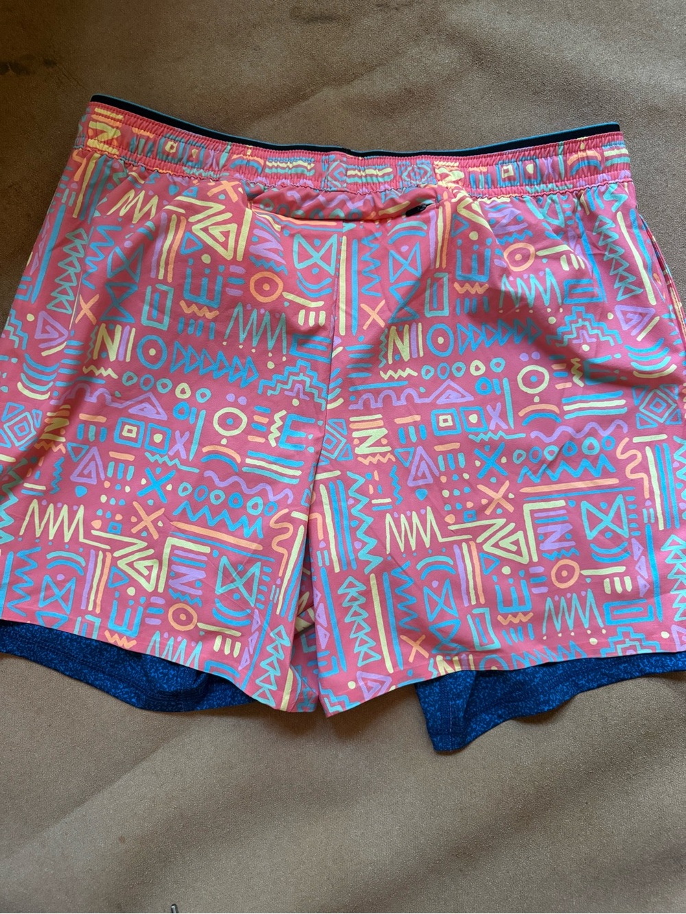 NWT chubbies Coral Swim Trunks with Multicolor Geometric Print - Picture 6 of 7